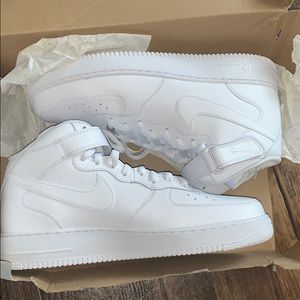 AIRFORCE MIDS SIZE 13 MEN
